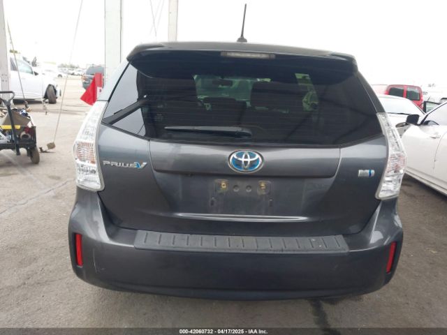 JTDZN3EUXE3315433 Toyota Prius V Three