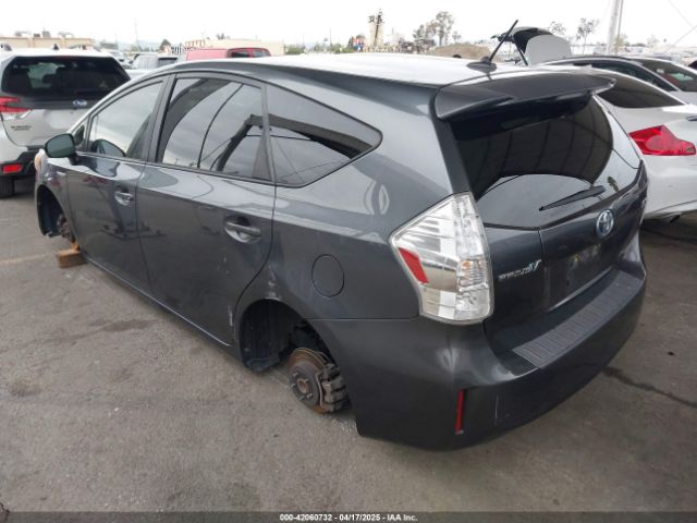 JTDZN3EUXE3315433 Toyota Prius V Three
