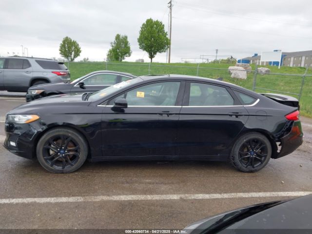 3FA6P0HD8KR250818 Ford FUSION SE