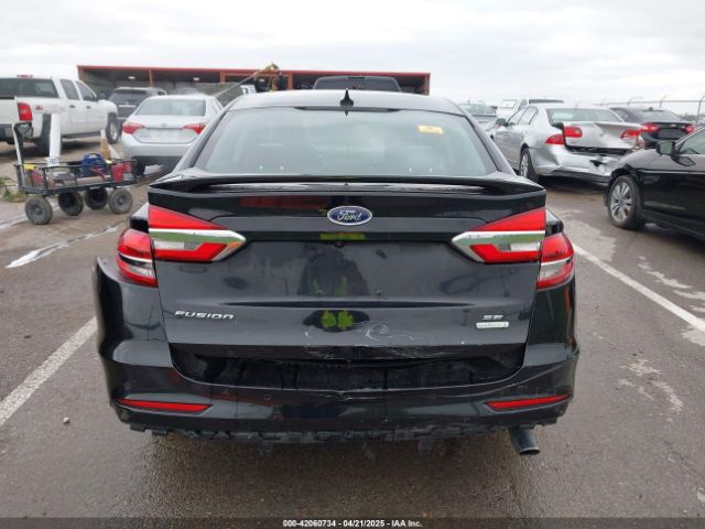 3FA6P0HD8KR250818 Ford FUSION SE