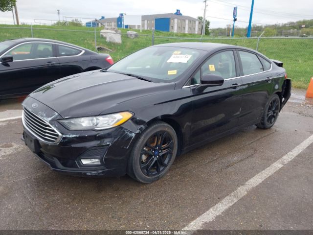 3FA6P0HD8KR250818 Ford FUSION SE