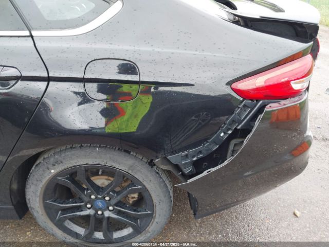 3FA6P0HD8KR250818 Ford FUSION SE