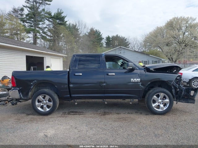 1C6RR7LG3HS859511 RAM 1500 Big Horn  4x4 5'7 Box