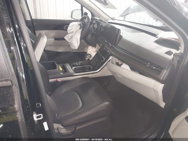 KNDNC5H39R6406040 KIA Carnival Mpv Ex