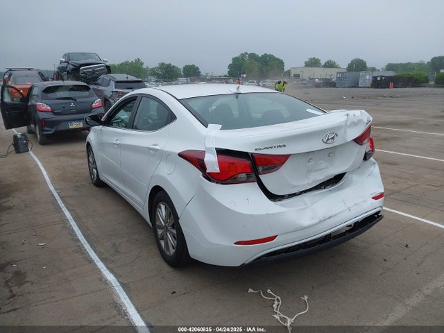 5NPDH4AE6FH555767 Hyundai ELANTRA SE