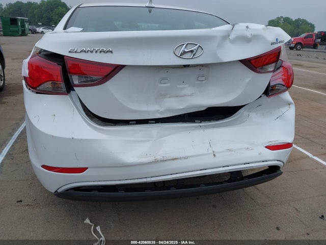 5NPDH4AE6FH555767 Hyundai ELANTRA SE