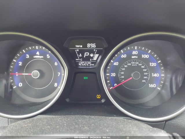 5NPDH4AE6FH555767 Hyundai ELANTRA SE