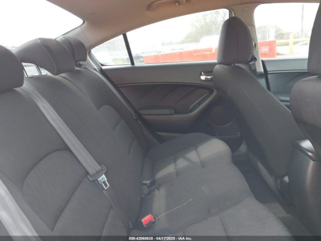 KNAFK4A60G5553353 KIA FORTE LX