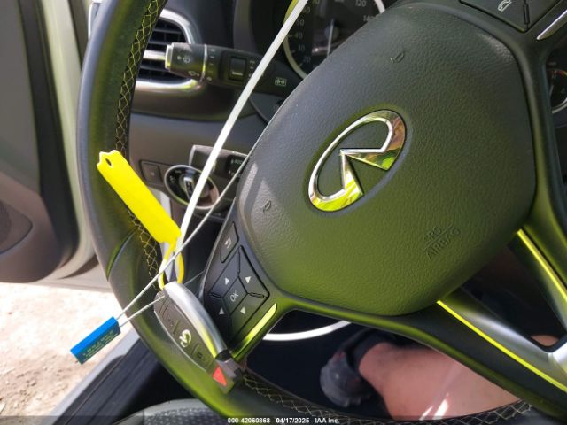 SJKCH5CP1KA008582 Infiniti Qx30 Luxe