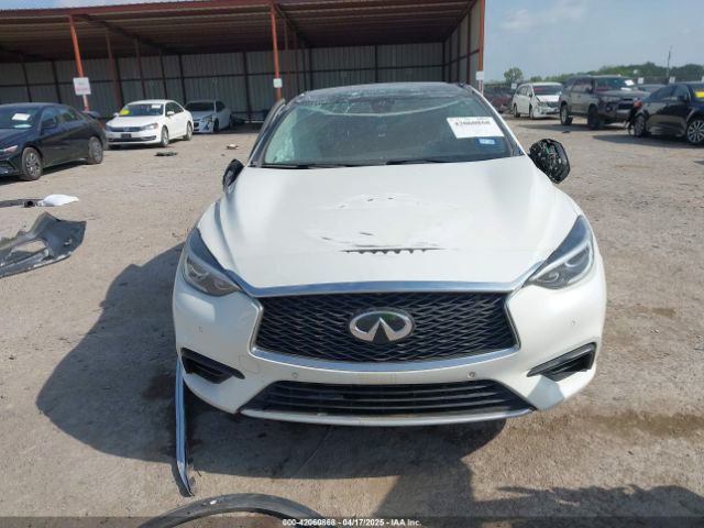 SJKCH5CP1KA008582 Infiniti Qx30 Luxe