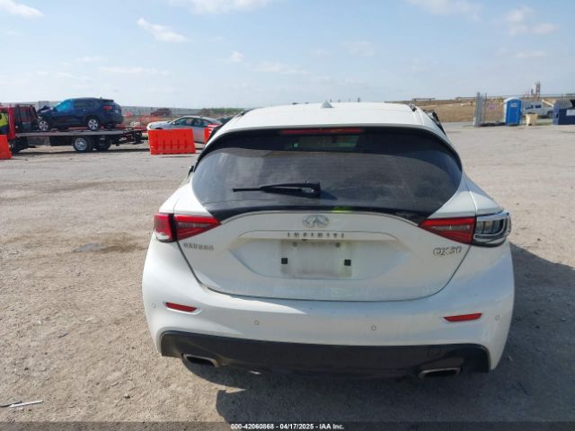 SJKCH5CP1KA008582 Infiniti Qx30 Luxe
