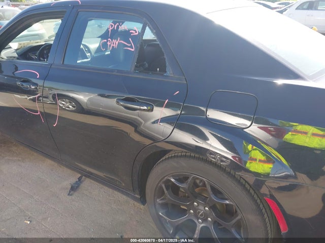 Chrysler 300 300s 2019 2C3CCABG8KH628668 Image 17