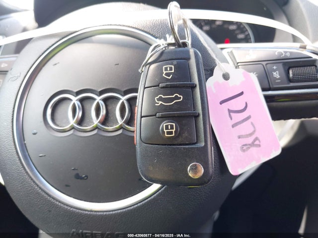 WA1JCCFS5HR003127 Audi Q3 2.0t Premium