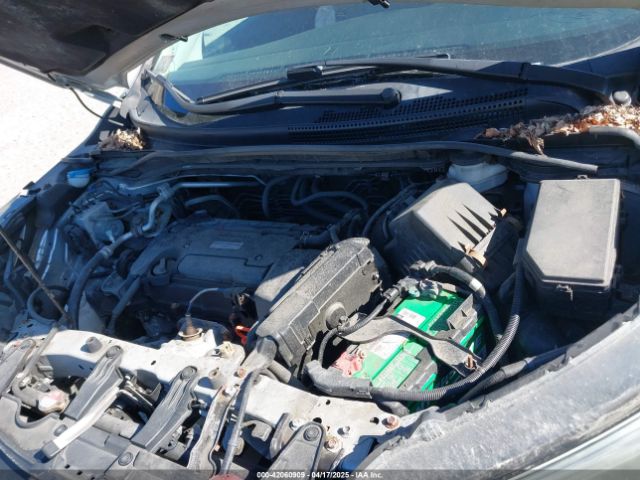 2HKRM4H36GH633665 Honda CR-V LX