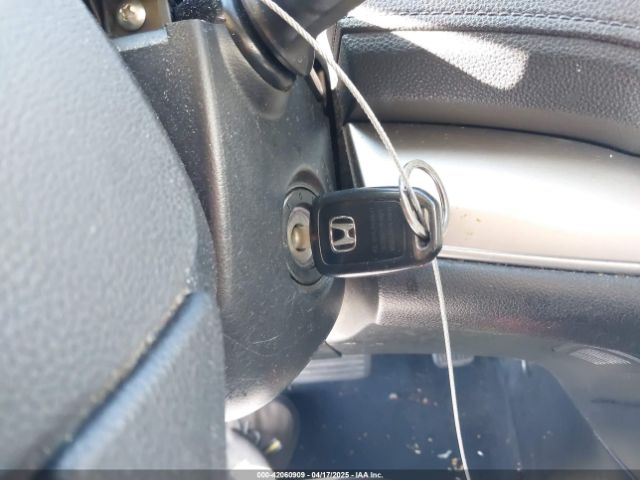 2HKRM4H36GH633665 Honda CR-V LX