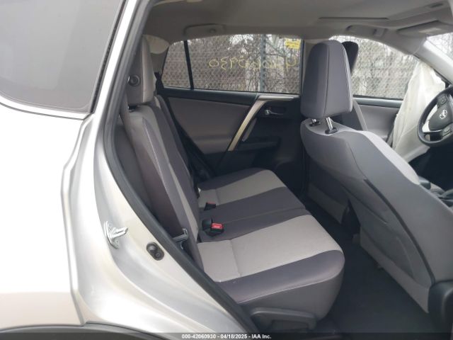 JTMWFREV3FD051415 Toyota Rav4 Xle