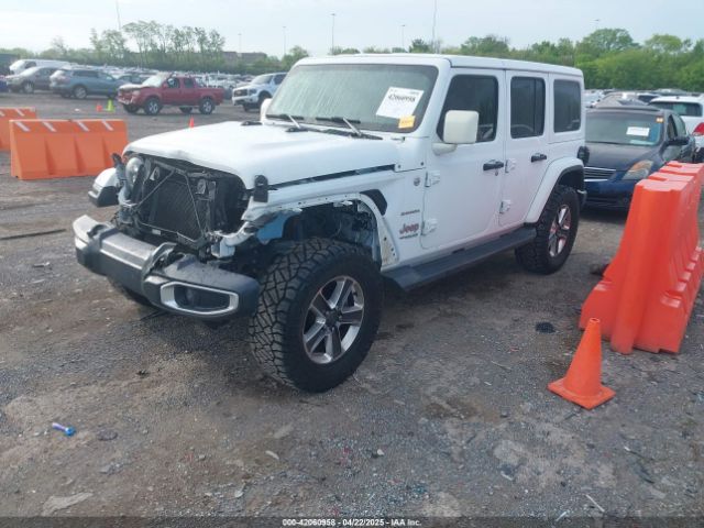 1C4HJXEG4JW319754 Jeep Wrangler Unlimited Sahara 4x4