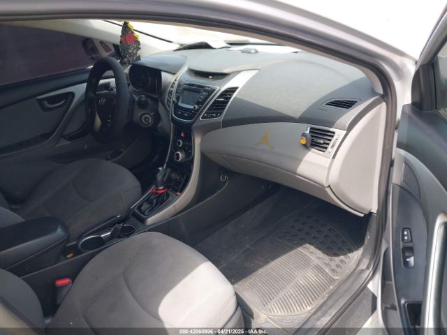 KMHDH4AE4FU264511 Hyundai ELANTRA SE