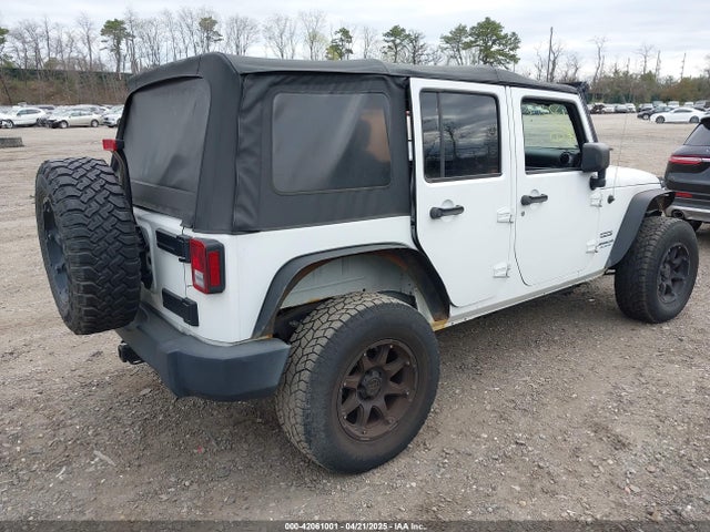 1C4BJWDG9HL671323 Jeep Wrangler Unlimited Sport 4x4