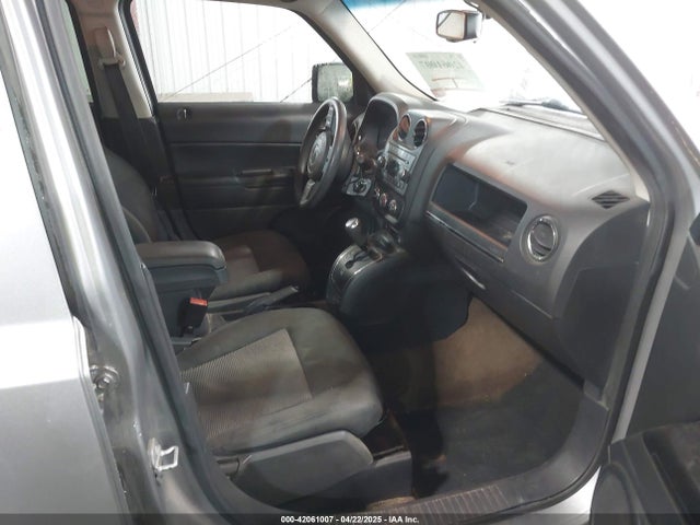 1C4NJPBA5GD621464 Jeep Patriot Sport