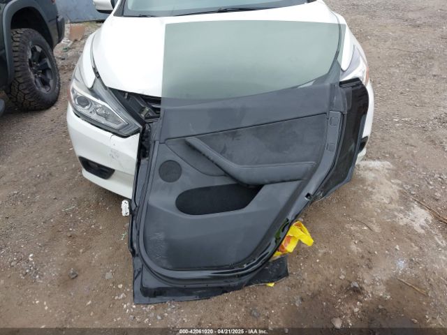 7SAYGDED5RF093696 Tesla Model Y