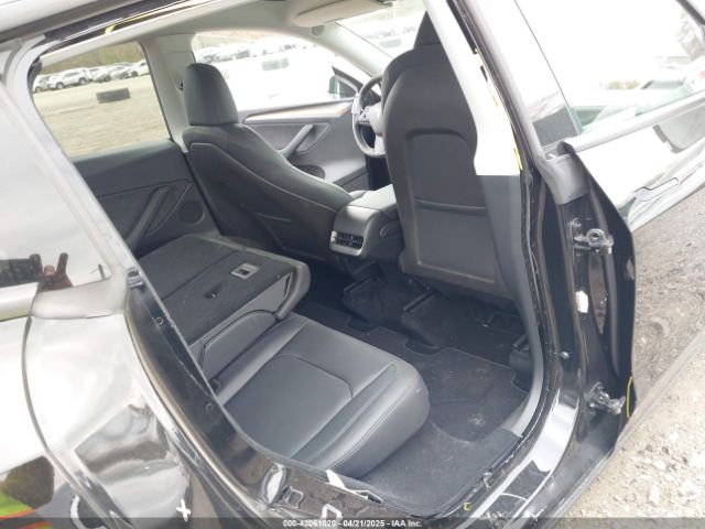 7SAYGDED5RF093696 Tesla Model Y