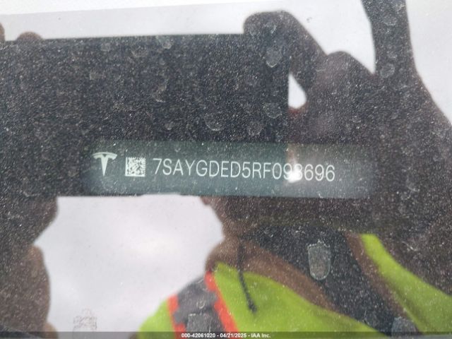 7SAYGDED5RF093696 Tesla Model Y