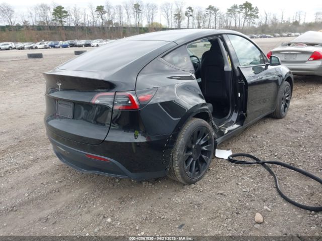 7SAYGDED5RF093696 Tesla Model Y