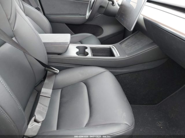 7SAYGDED5RF093696 Tesla Model Y