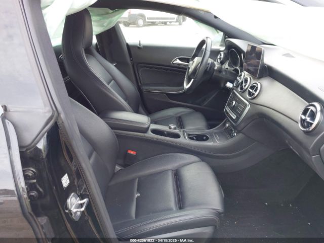 WDDSJ4GB4KN756723 Mercedes-Benz CLA 250 4MATIC