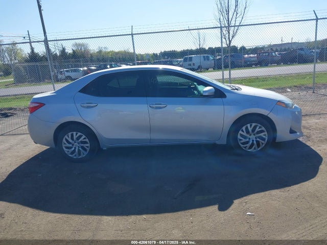 2T1BURHE6KC134196 Toyota COROLLA LE