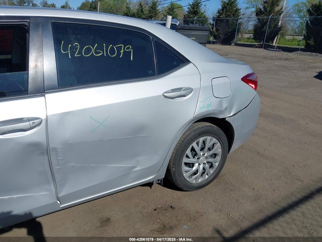 2T1BURHE6KC134196 Toyota COROLLA LE