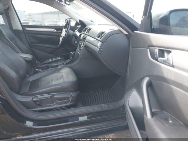 1VWAS7A35EC094900 Volkswagen Passat 1.8t Wolfsburg Edition