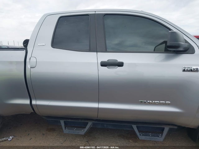 5TFUW5F15FX463099 Toyota Tundra Sr5 5.7l V8