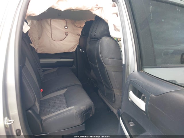 5TFUW5F15FX463099 Toyota Tundra Sr5 5.7l V8
