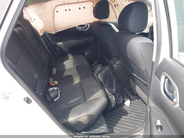 3N1AB7AP3KY245745 Nissan SENTRA SV
