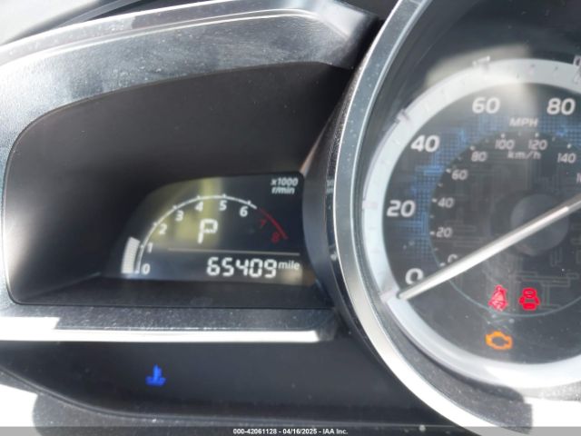 3MYDLBYV7JY330389 Toyota YARIS IA