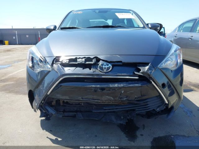 3MYDLBYV7JY330389 Toyota YARIS IA