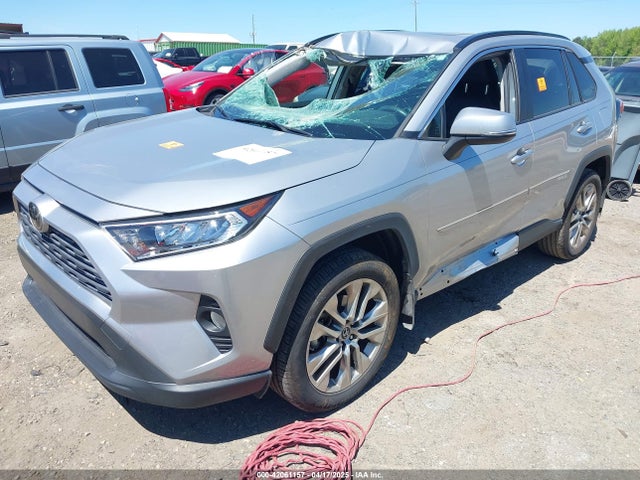 Toyota Rav4 Xle Premium 2019 JTMC1RFV5KJ002874 Image 2