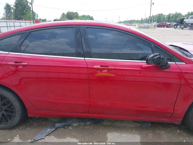 3FA6P0HD3LR178735 Ford FUSION SE