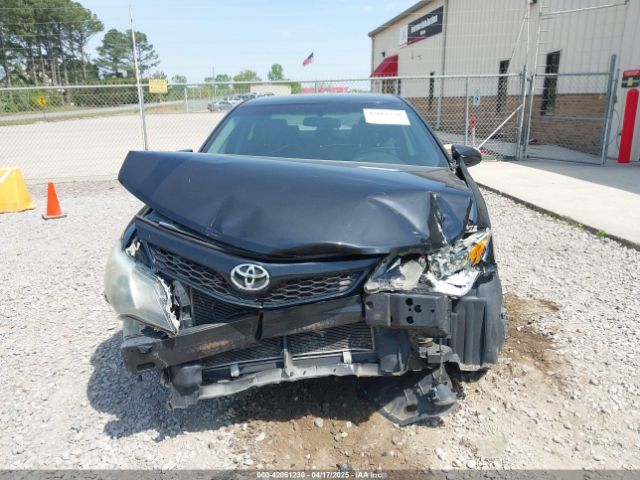 4T1BF1FK1EU424661 Toyota CAMRY SE