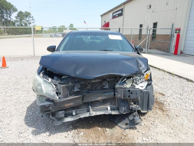 4T1BF1FK1EU424661 Toyota CAMRY SE