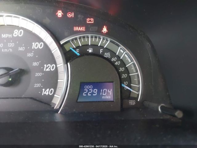 4T1BF1FK1EU424661 Toyota CAMRY SE