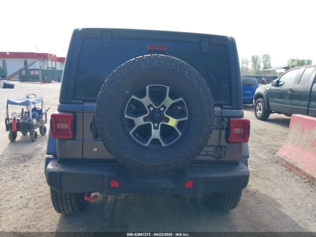 1C4HJXFN5JW331621 Jeep Wrangler Unlimited Rubicon 4x4