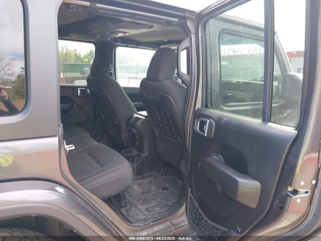1C4HJXFN5JW331621 Jeep Wrangler Unlimited Rubicon 4x4