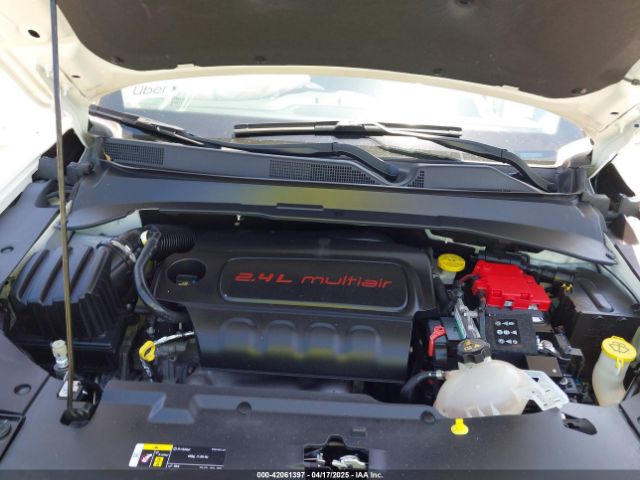 3C4NJDBB8KT847766 Jeep Compass Latitude 4x4