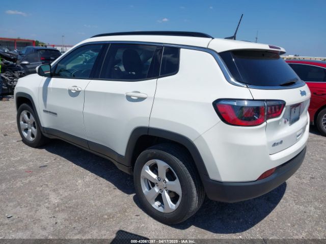 3C4NJDBB8KT847766 Jeep Compass Latitude 4x4