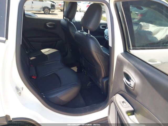 3C4NJDBB8KT847766 Jeep Compass Latitude 4x4