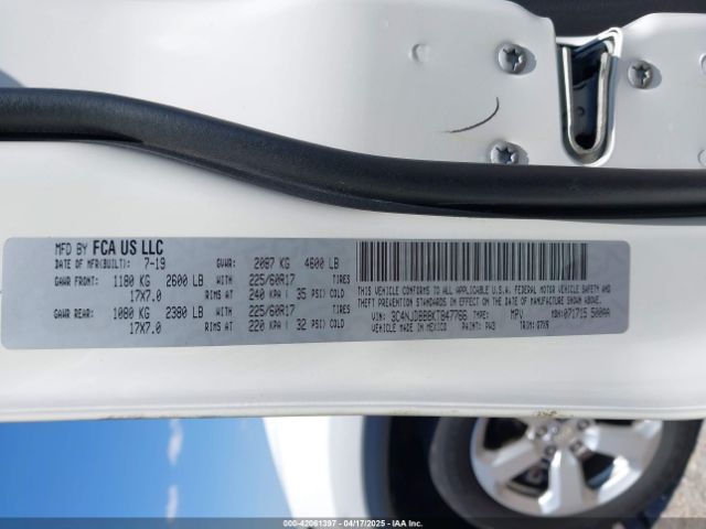 3C4NJDBB8KT847766 Jeep Compass Latitude 4x4