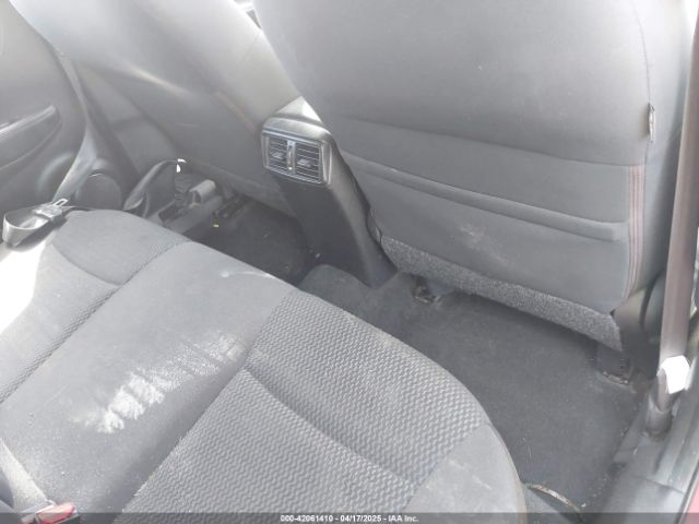 JN1BJ1CP3KW210633 Nissan Rogue Sport S